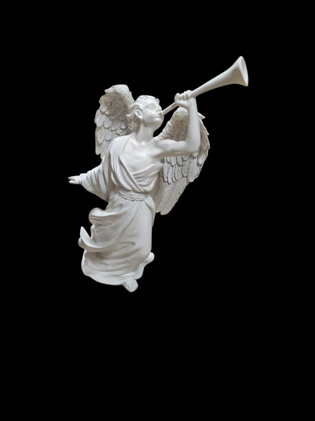 Arcangel Rafael Statue