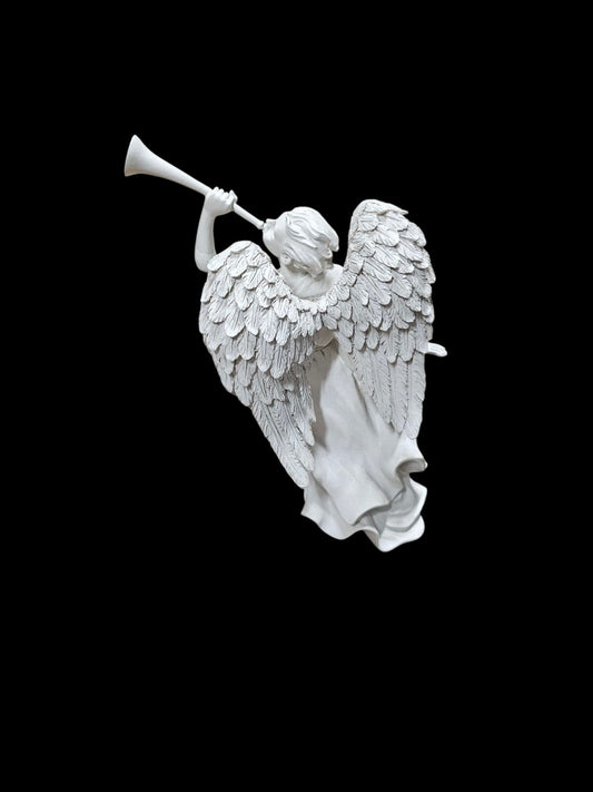 Arcangel Rafael Statue